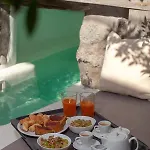 Dandy Cave - Romantic Private & Luxurious - Waterfall Pool - Hot Tub -up To 8 People * Emporio (Santorini)