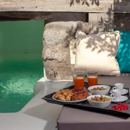 Villa Dandy Cave - Romantic Private & Luxurious - Waterfall Pool - Hot Tub -up To 8 People
