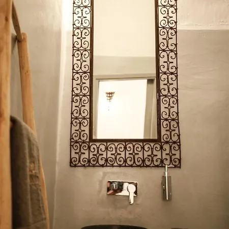Dandy Cave - Romantic Private & Luxurious - Waterfall Pool - Hot Tub -up To 8 People Villa *