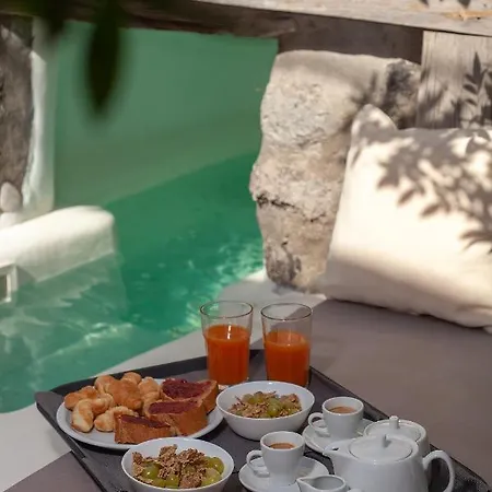 Dandy Cave - Romantic Private & Luxurious - Waterfall Pool - Hot Tub -up To 8 People * Emporio (Santorini)