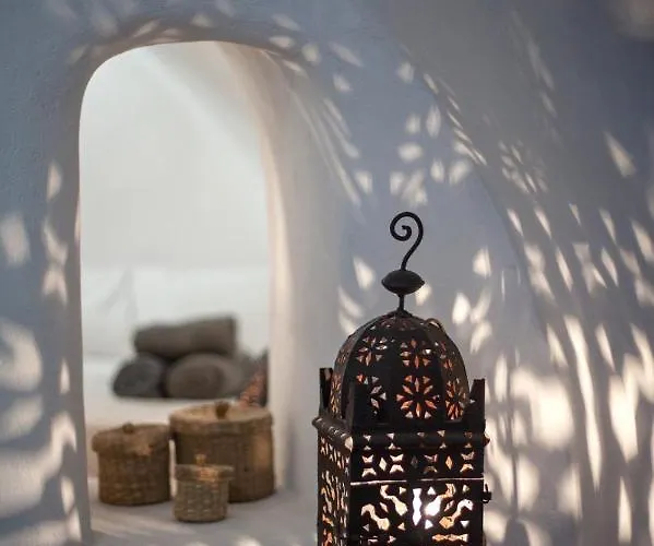 Villa Dandy Cave - Romantic Private & Luxurious - Waterfall Pool - Hot Tub -up To 8 People