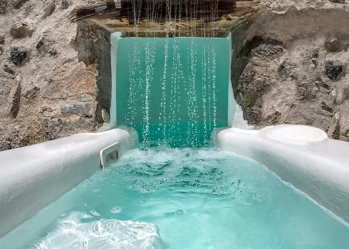 Dandy Cave - Romantic Private & Luxurious - Waterfall Pool - Hot Tub -up To 8 People * Emporio (Santorini)