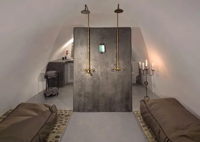 Dandy Cave - Romantic Private & Luxurious - Waterfall Pool - Hot Tub -up To 8 People * Emporio (Santorini)